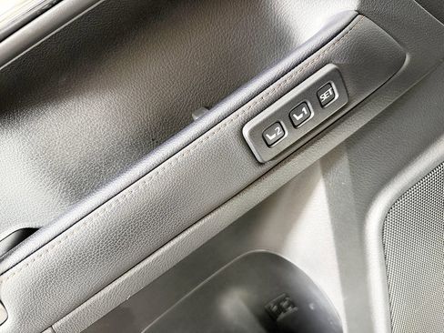 Used 2022 Toyota 4Runner Limited image 31