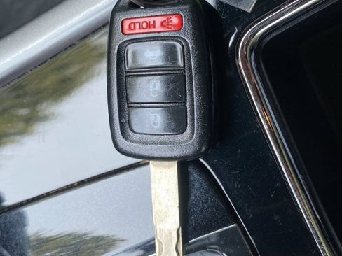 Used 2017 Honda Accord Sport image 18