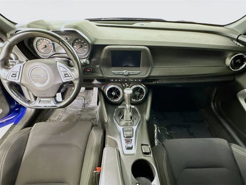 Used 2020 Chevrolet Camaro LT image 16