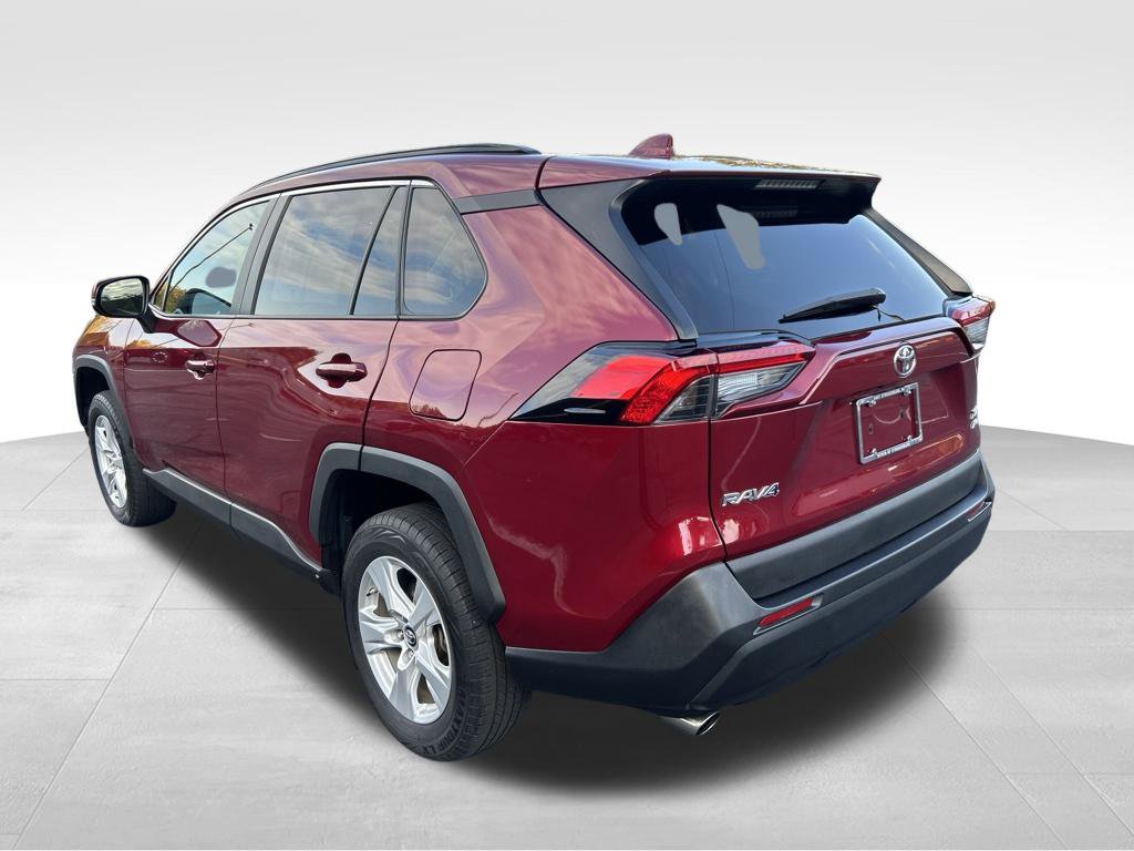 Used 2019 Toyota RAV4 XLE w/ All Weather Liner Package AWD/4WD image 3