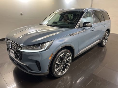 New 2026 Lincoln Aviator Reserve image 3