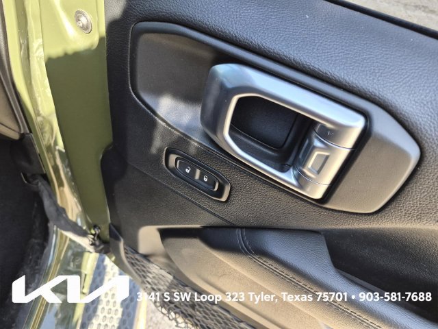 Used 2021 Jeep Wrangler Unlimited Sahara AWD/4WD image 13