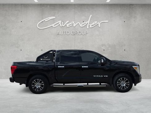 Used 2020 Nissan Titan SV w/ SV Convenience Package image 17