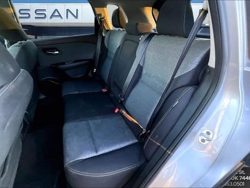 Used 2022 Nissan Rogue SV image 19