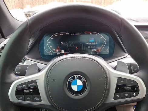 Used 2022 BMW X5 M50i w/ Executive Package image 21