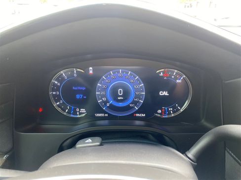 Used 2016 Cadillac Escalade ESV Platinum image 27