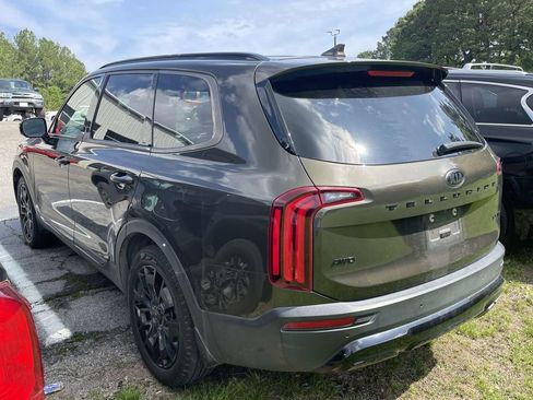 Used 2021 Kia Telluride SX w/ Nightfall Edition Package AWD/4WD image 3