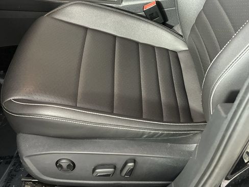 Used 2024 Volkswagen Jetta SE FWD image 12