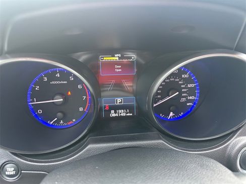 Used 2017 Subaru Outback 2.5i Limited image 14