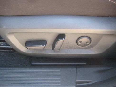 Used 2023 Nissan Rogue SV AWD/4WD image 15