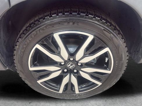 Used 2020 Honda Pilot Touring image 23