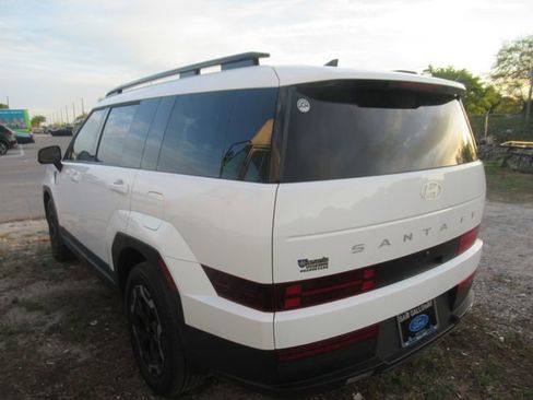 Used 2025 Hyundai Santa Fe SEL image 4