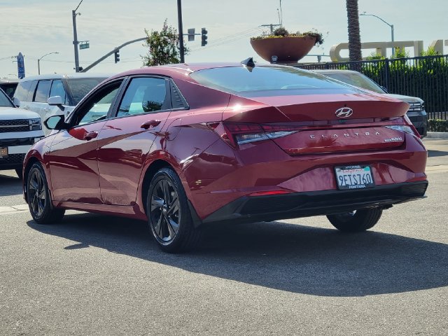 Used 2023 Hyundai Elantra Blue FWD image 3