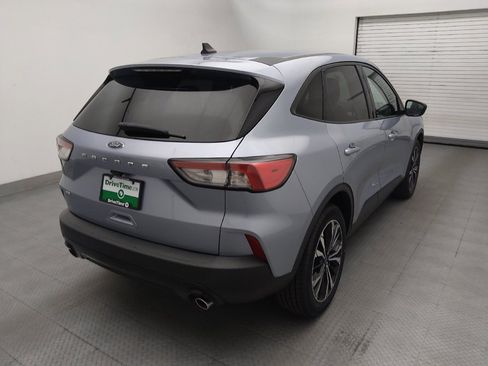 Used 2022 Ford Escape SE w/ SE Sport Appearance Package FWD image 9