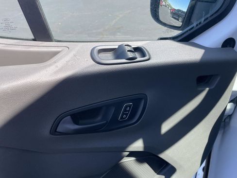 Used 2023 Ford Transit 350 DRW RWD image 6