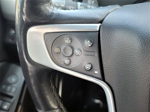 Used 2017 GMC Yukon XL SLT image 20