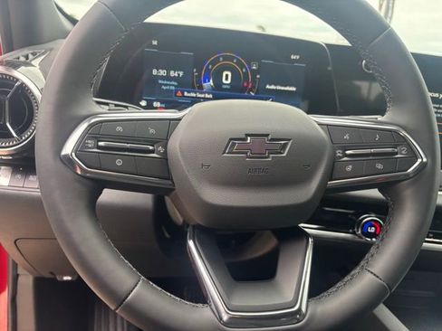 New 2026 Chevrolet Equinox LT w/ Convenience Package II FWD image 19