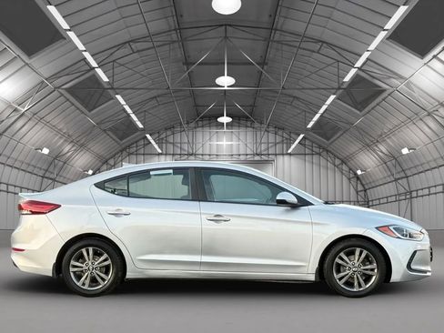 Used 2018 Hyundai Elantra SEL FWD image 8