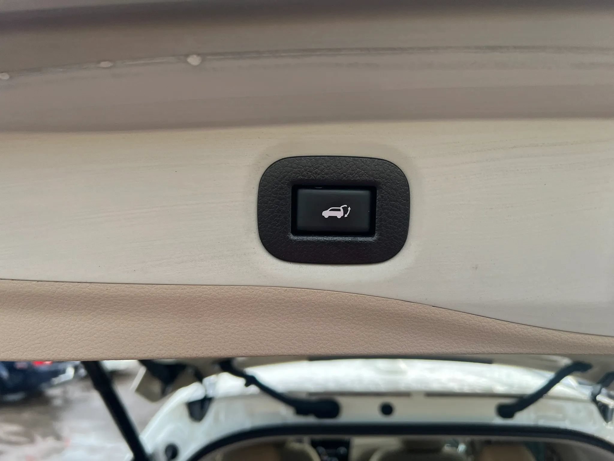 Used 2019 Nissan Rogue SV FWD image 16