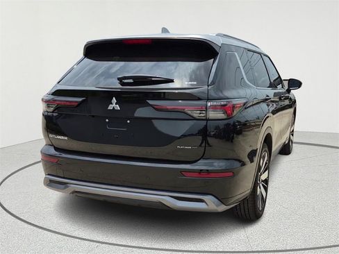 New 2025 Mitsubishi Outlander SEL image 6