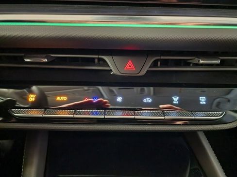 Certified 2025 Buick Envision Preferred image 26