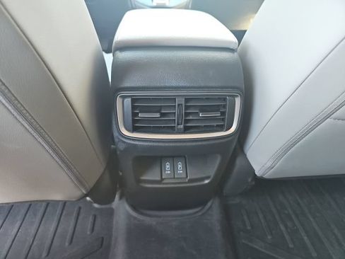 Used 2020 Honda CR-V Touring image 12