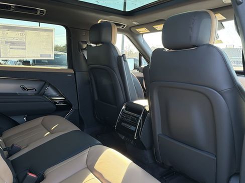New 2026 Land Rover Range Rover Sport Dynamic SE image 16