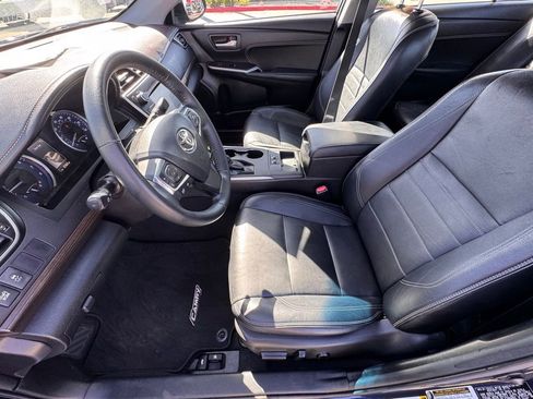 Used 2015 Toyota Camry XLE FWD image 11