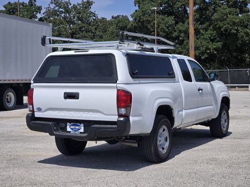 Used 2022 Toyota Tacoma SR RWD image 7