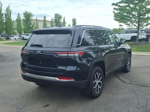 Certified 2024 Jeep Grand Cherokee Limited AWD/4WD image 4