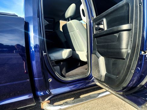 Used 2018 RAM 1500 Express w/ Express Value Package AWD/4WD image 15