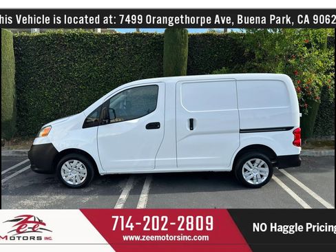 Used 2017 Nissan NV200 S w/ Back Door Glass Package image 9