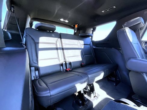 Used 2021 GMC Yukon Denali w/ Denali Ultimate Package AWD/4WD image 22