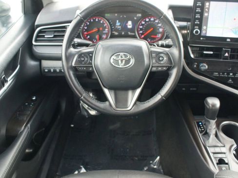 Used 2021 Toyota Camry XSE w/ Navigation Package image 5