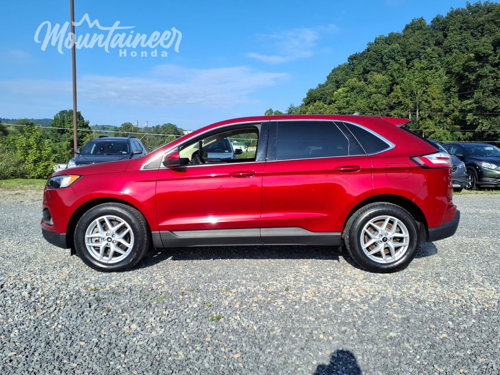 Used 2024 Ford Edge SEL w/ Convenience Package AWD/4WD image 4