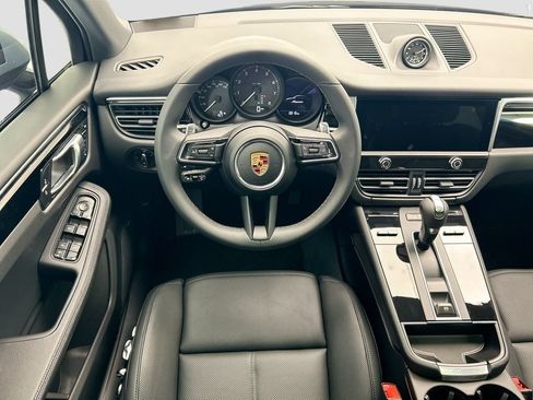 Used 2026 Porsche Macan AWD/4WD image 12