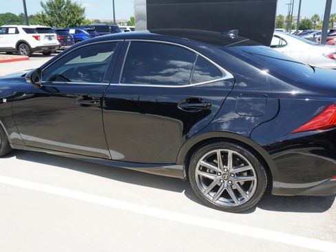 Used 2018 Lexus IS 300 F Sport w/ F Sport Package RWD image 8