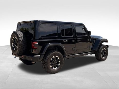 Used 2024 Jeep Wrangler Unlimited Rubicon 4xe AWD/4WD image 9