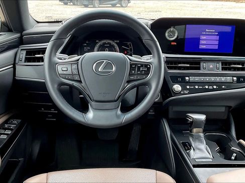 Certified 2025 Lexus ES 350 image 5