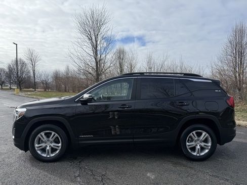 Used 2021 GMC Terrain SLE w/ Driver Convenience Package image 8