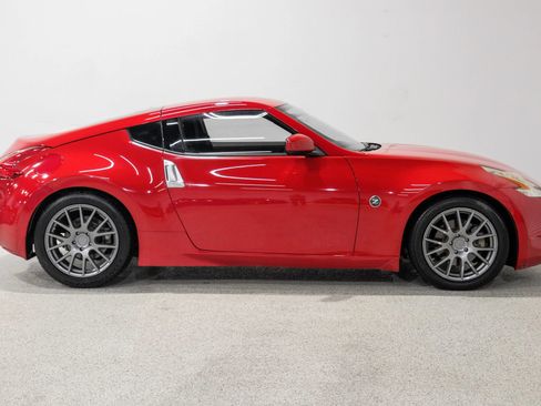 Used 2011 Nissan 370Z Coupe image 5