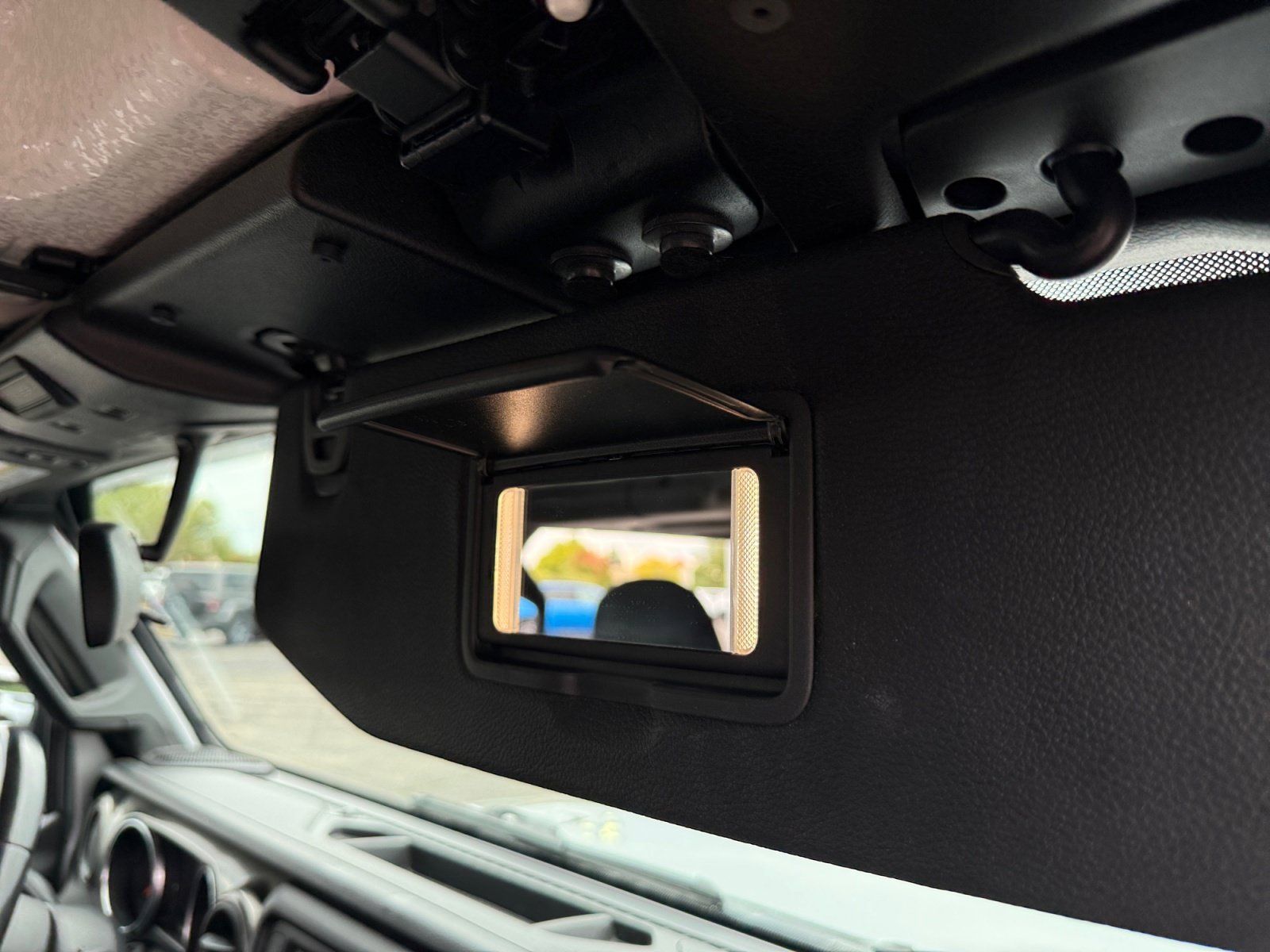 Used 2019 Jeep Wrangler Unlimited Sport S AWD/4WD image 32