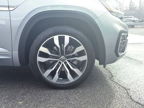 Used 2021 Volkswagen Atlas SEL R-Line image 21