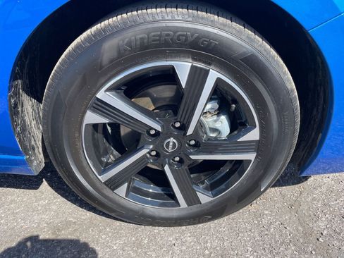 Used 2025 Nissan Sentra SV FWD image 28