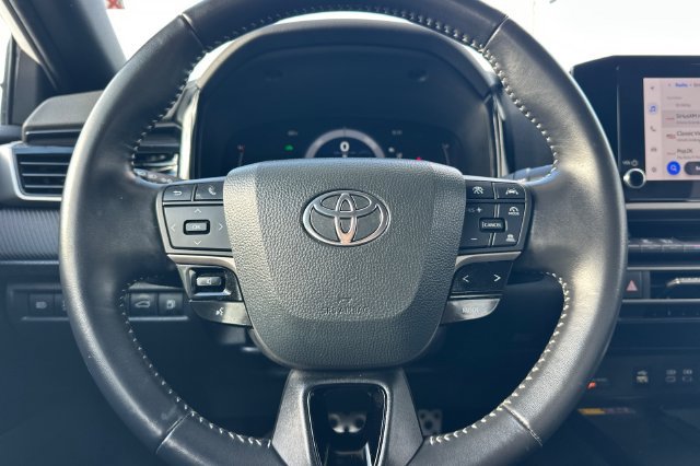 Certified 2025 Toyota Camry SE FWD image 27