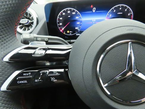 Certified 2025 Mercedes-Benz GLA 250 GLA 250 image 11