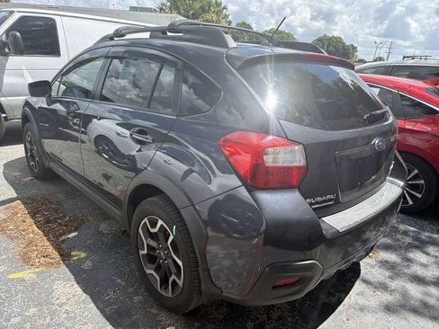 Used 2017 Subaru Crosstrek 2.0i Premium AWD/4WD image 6