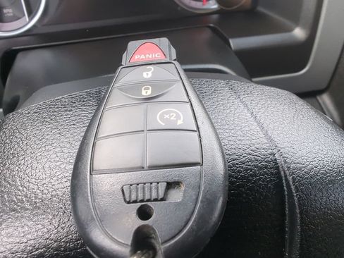 Used 2019 RAM 1500 Big Horn AWD/4WD image 25