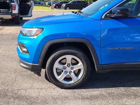 Used 2024 Jeep Compass Latitude AWD/4WD image 9