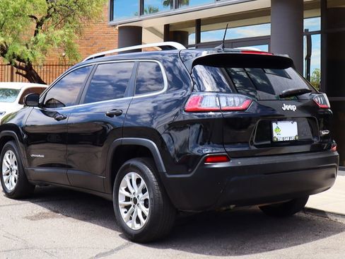 Used 2019 Jeep Cherokee Latitude w/ Popular Appearance Group FWD image 9